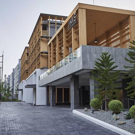 Has Pattaya Hotel Exterior foto