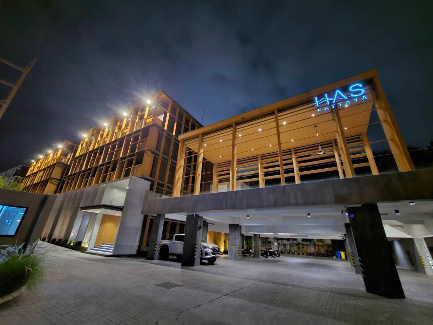 Has Pattaya Hotel Exterior foto