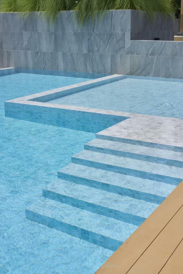 Has Pattaya Hotel Exterior foto